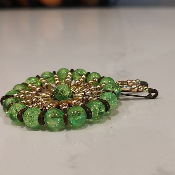 Vintage Safety Pin Art Green and Gold Bead Pendant/Brooch - Picture 3 of 8